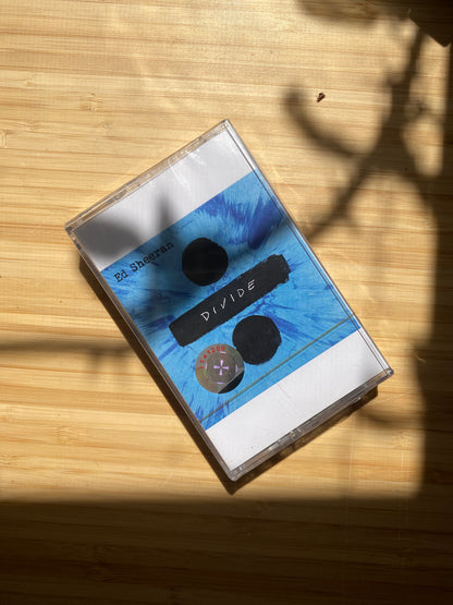ED SHEERAN - DIVIDE
